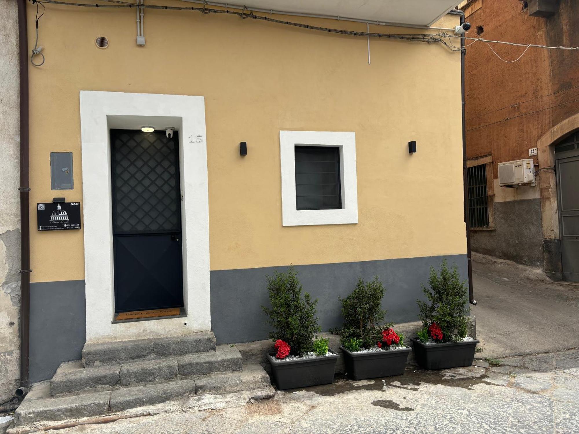 La Dimora Dei Mille Villa Catania Bagian luar foto