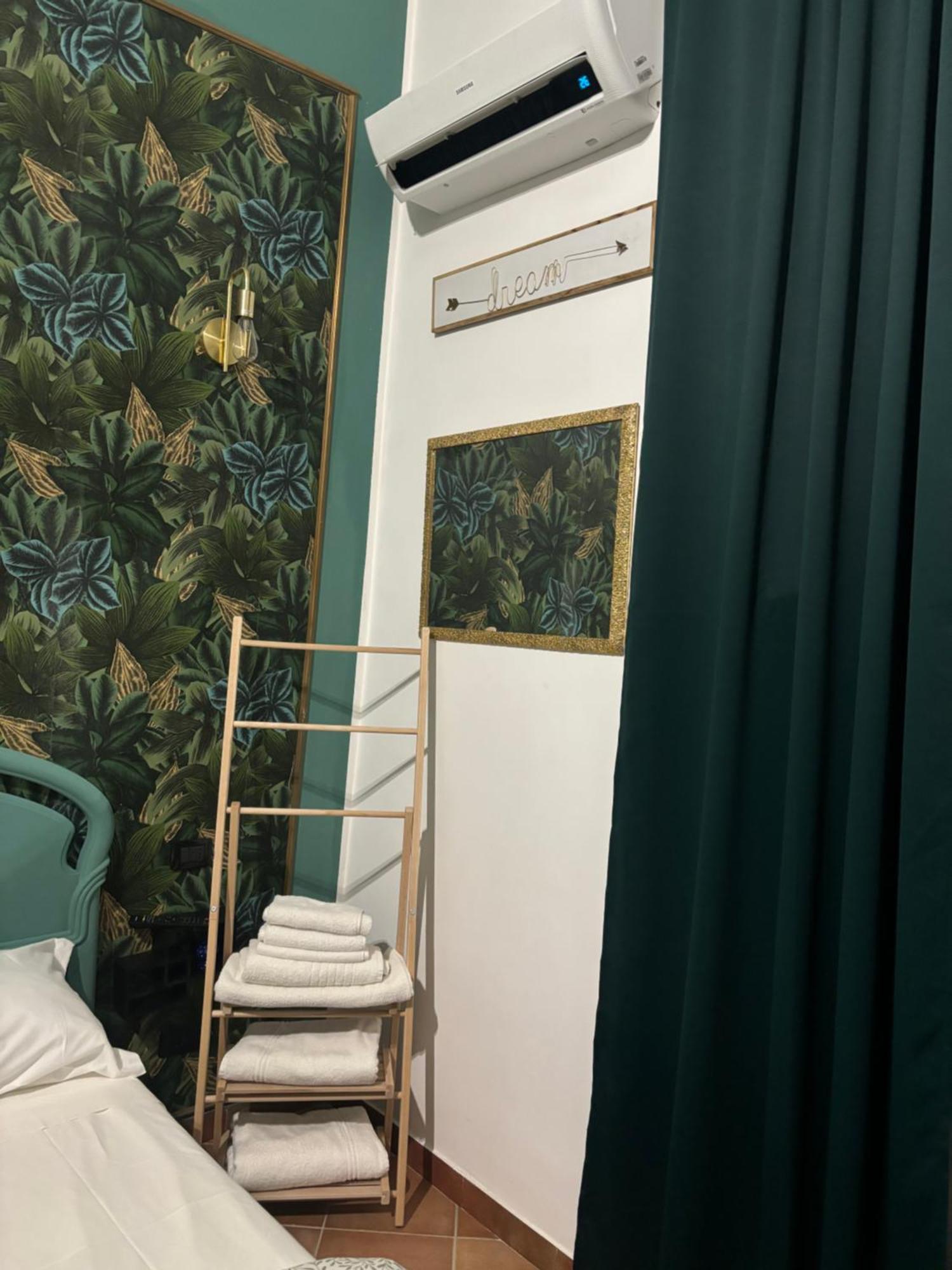La Dimora Dei Mille Villa Catania Bagian luar foto