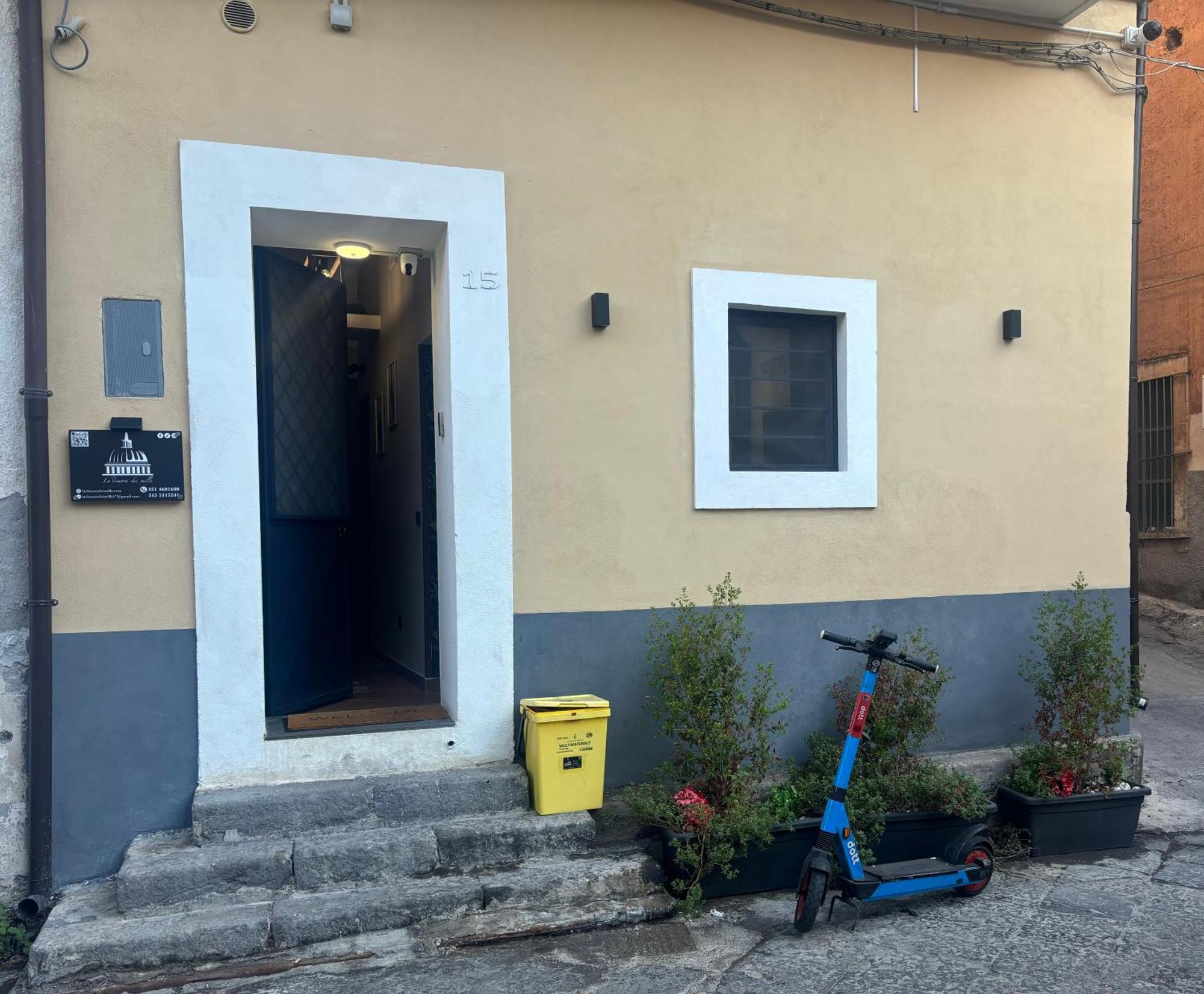 La Dimora Dei Mille Villa Catania Bagian luar foto